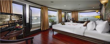 Du thuyền Athena Royal